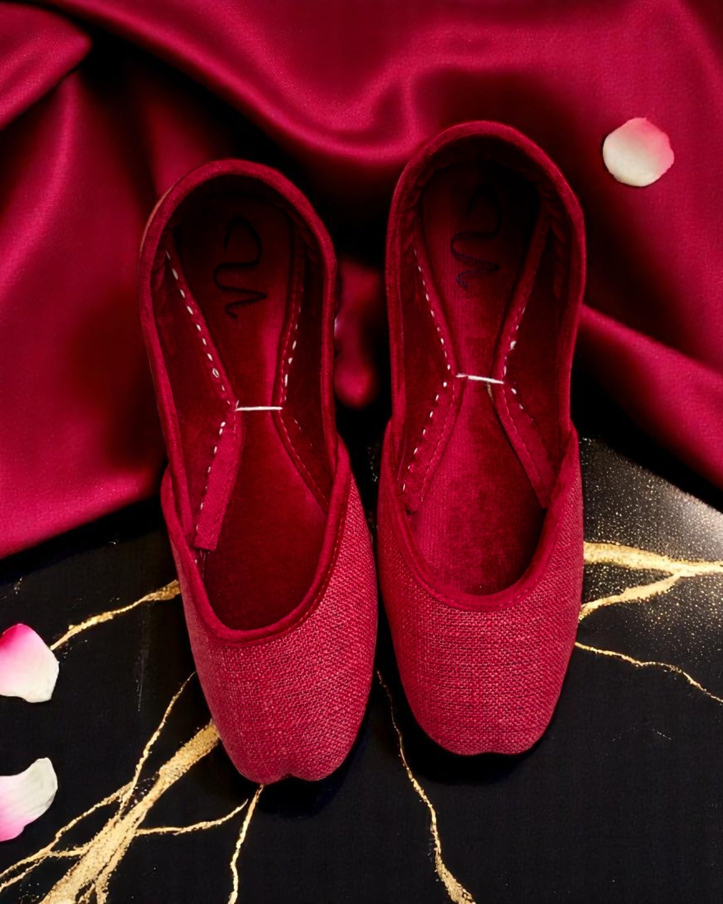 Isha - Red Jutti