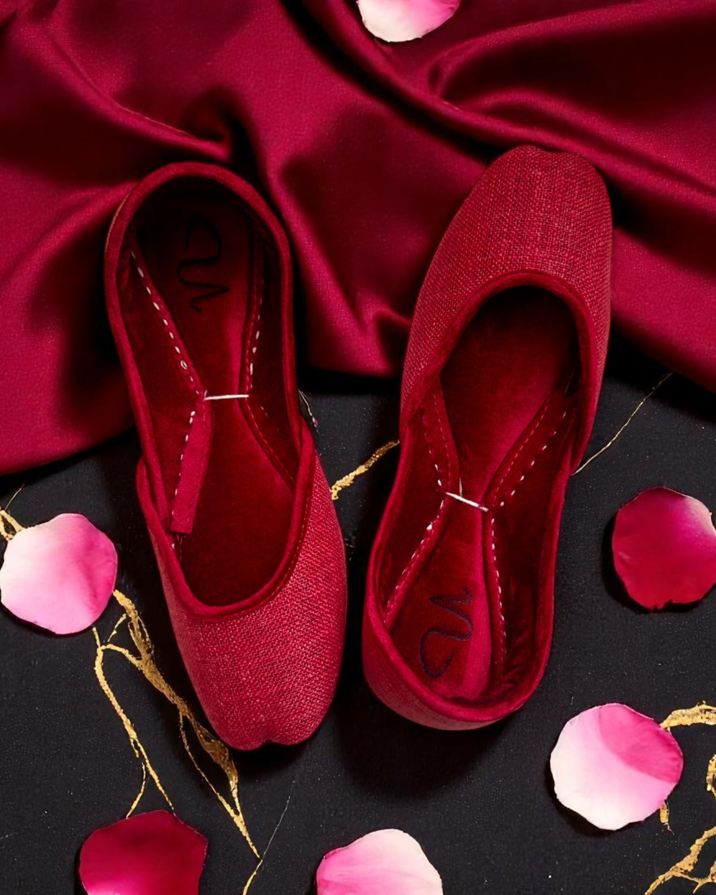 Isha - Red Jutti