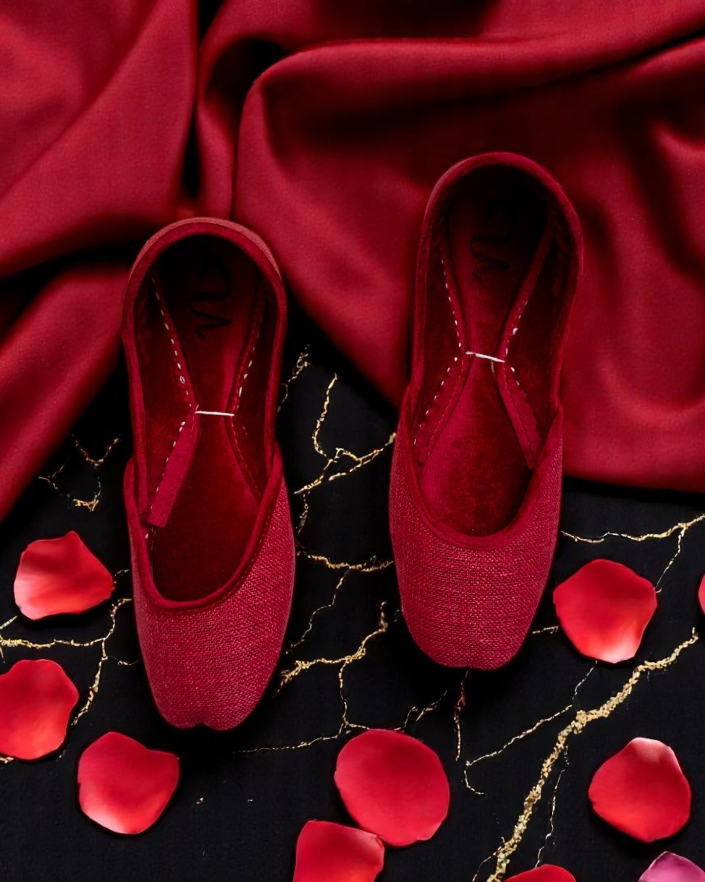 Isha - Red Jutti