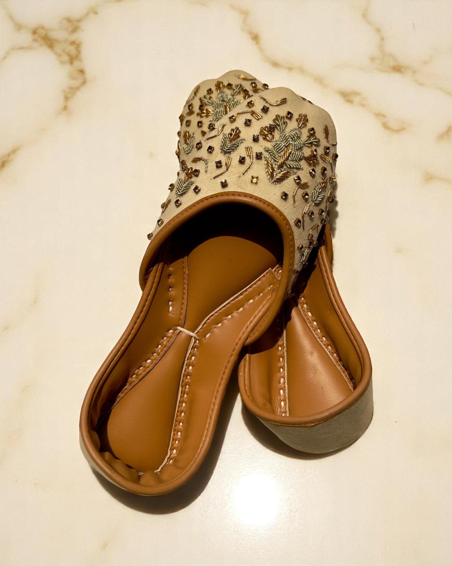 Nuzhat - Beige Jutti