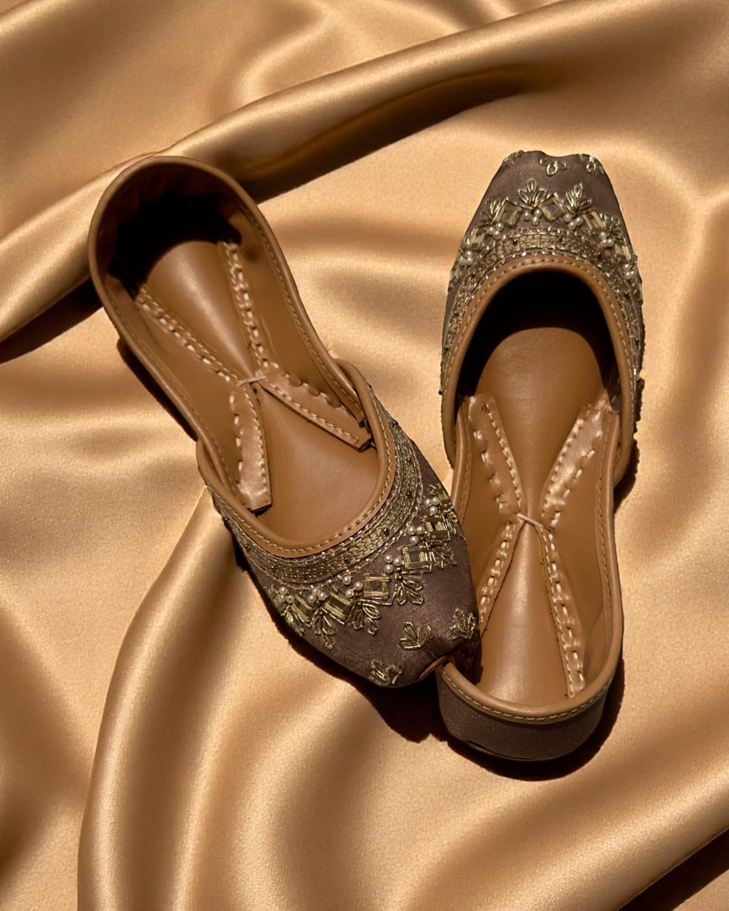 Bahaar - Brown Jutti