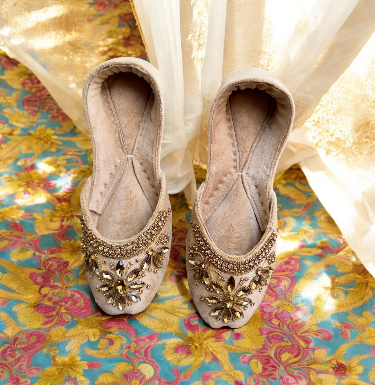 cream velvet jutti
