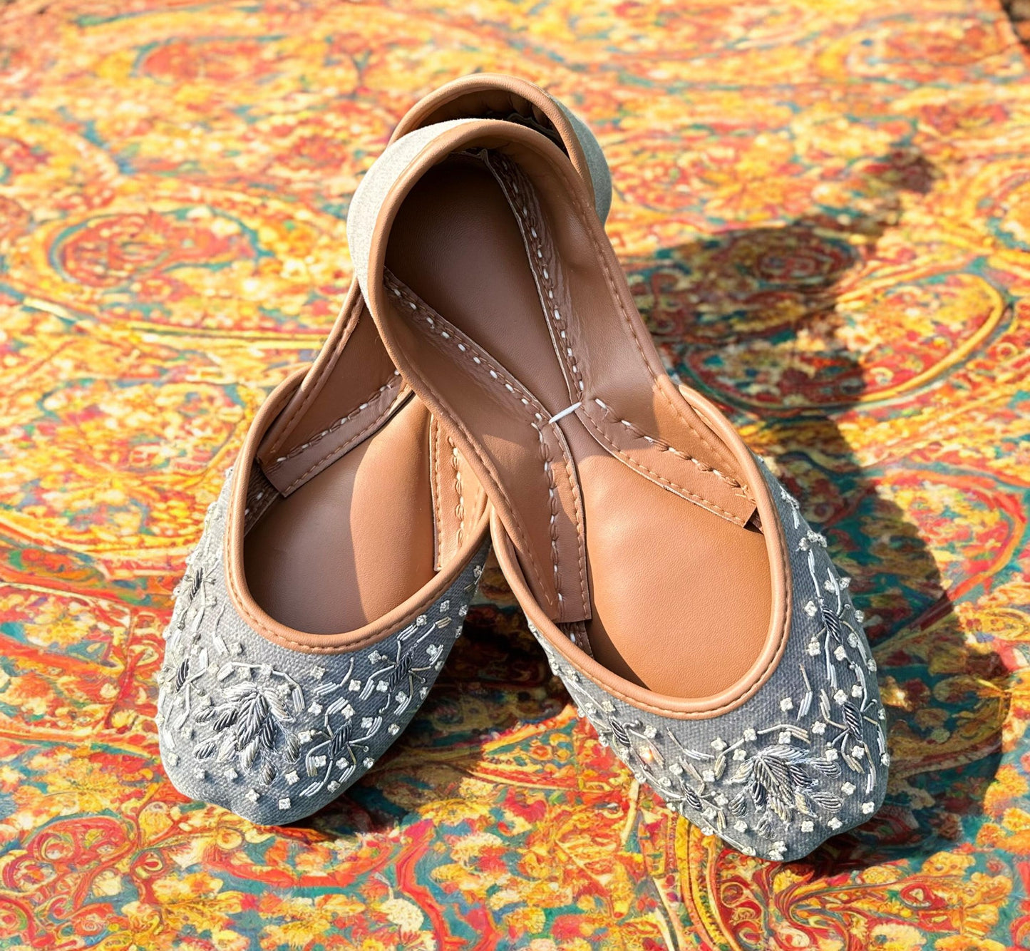 grey Punjabi Jutti
