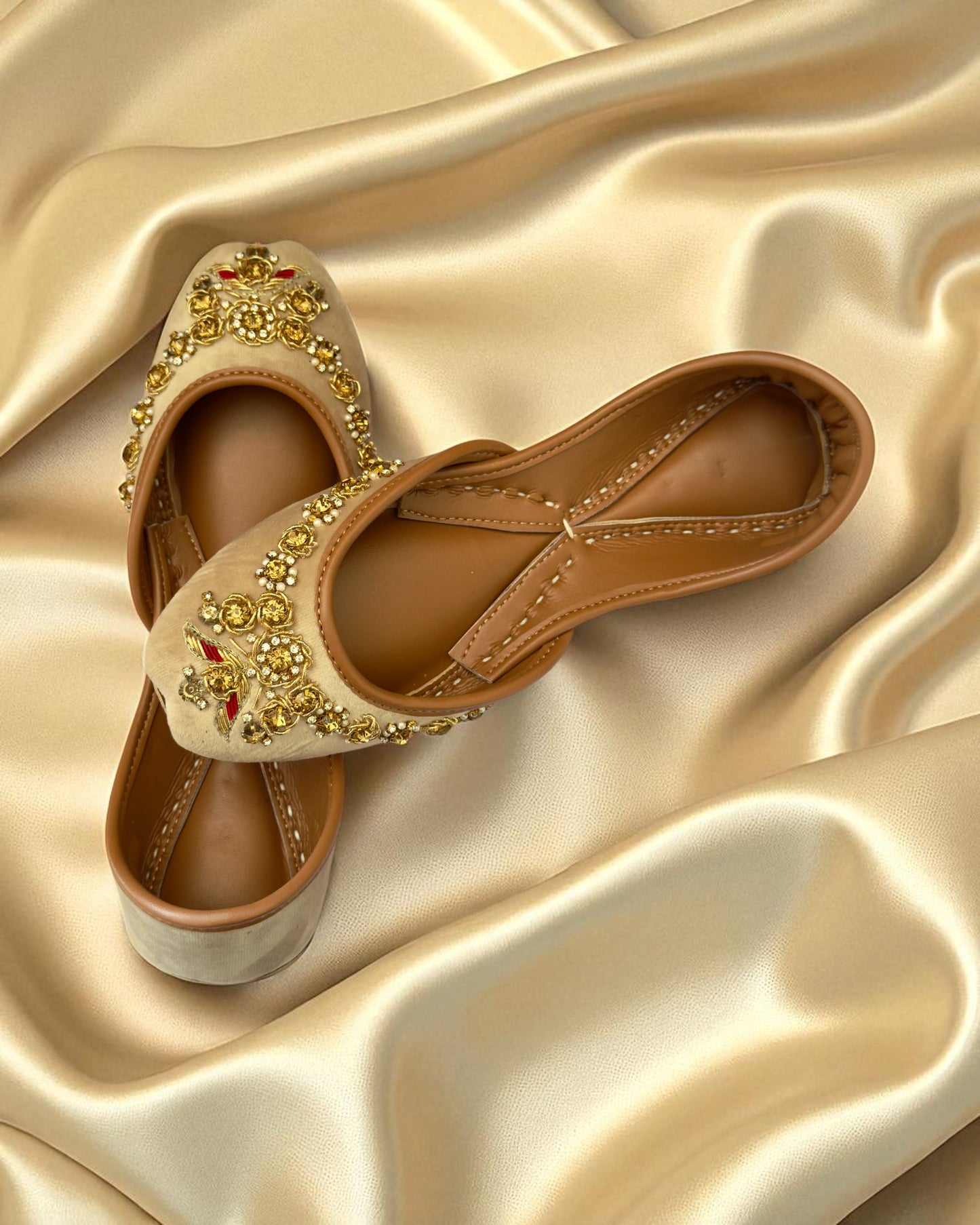 Rangeen Kali - Beige Jutti