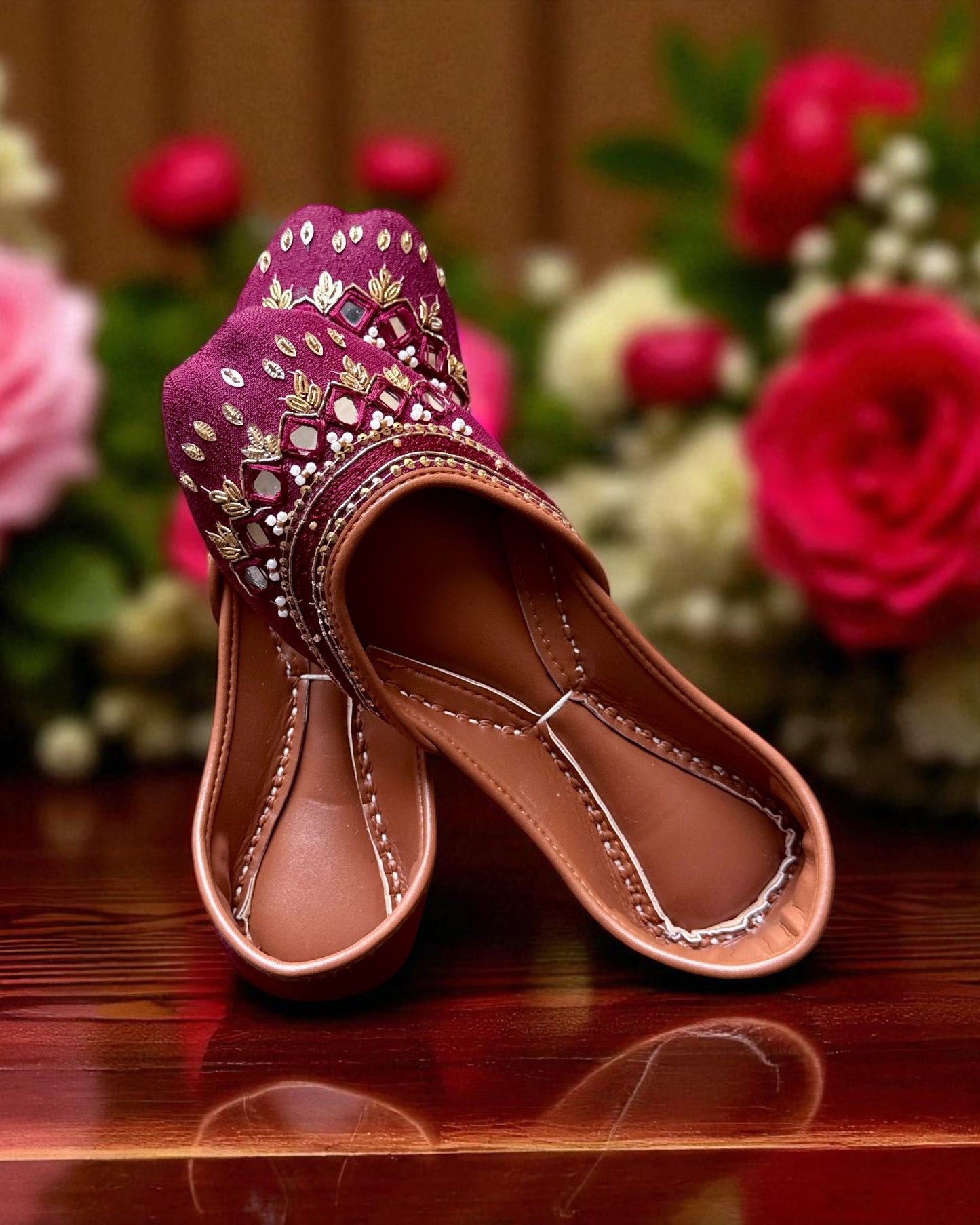 Adaa - Red Jutti