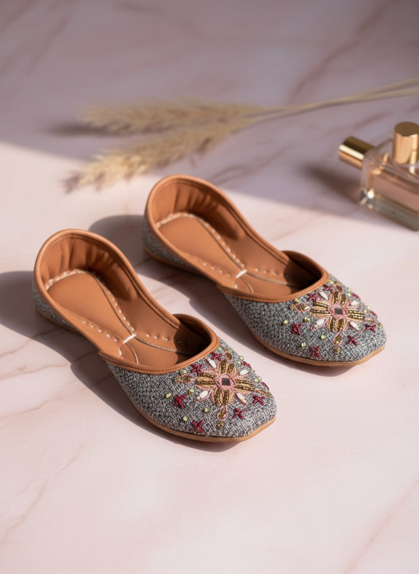 Ghazal - Gray Jutti