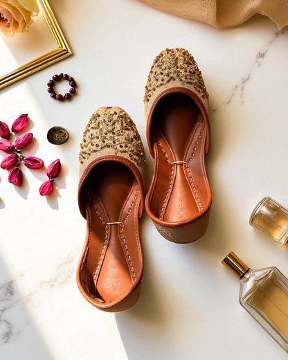 Disha - Beige Jutti
