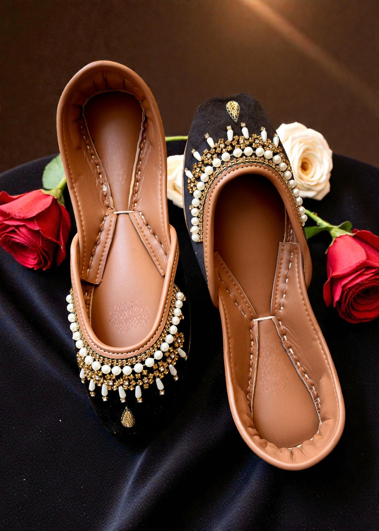 Shehnoor - Black Jutti