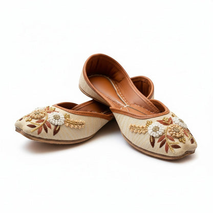 Naazneen - Beige Jutti