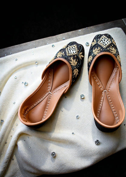 Sunehri Raat - Black Jutti