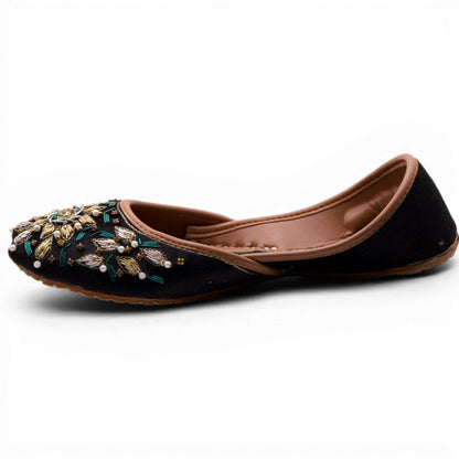 Qila - Black Jutti