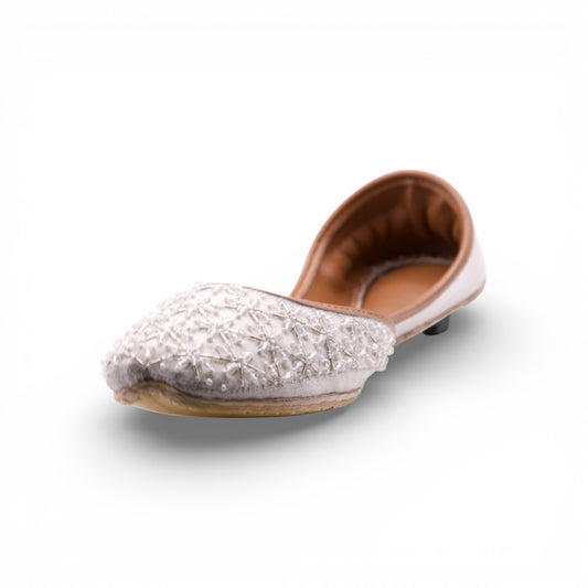 Surmai - Ivory Jutti