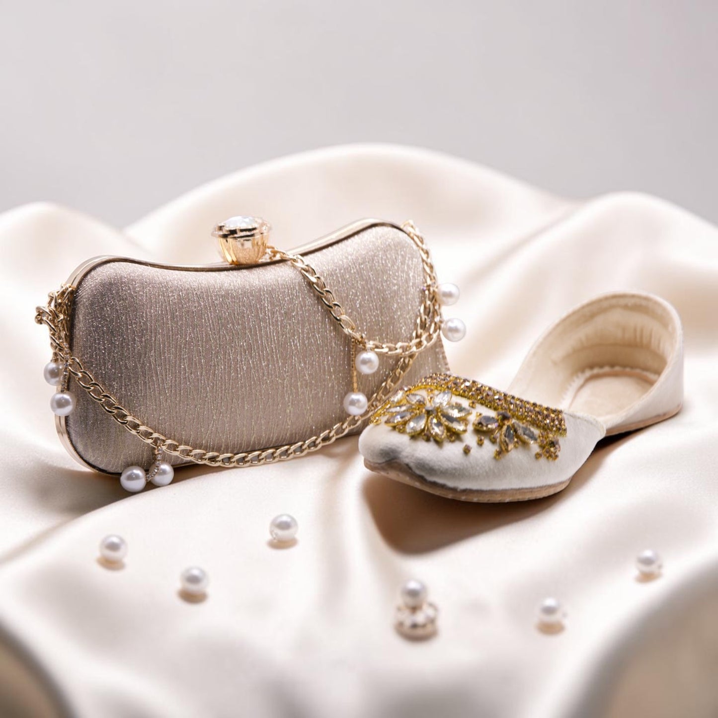 Charlotte - Gold Clutch