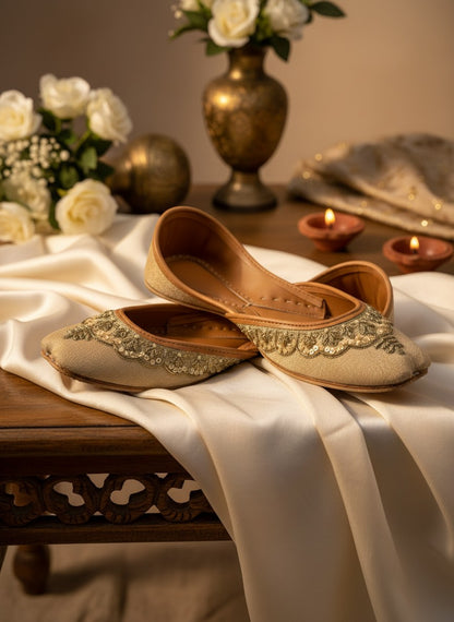 Naaz - Beige Jutti