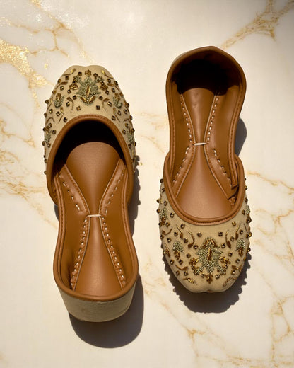 Nuzhat - Beige Jutti