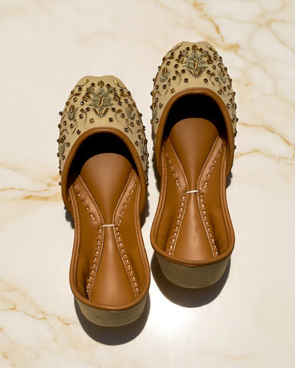 Nuzhat - Beige Jutti