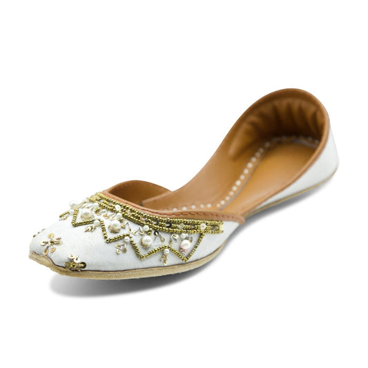Shakti - White Jutti