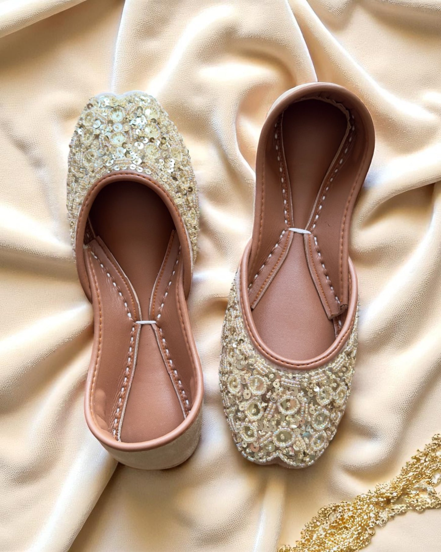 Jhalak - Gold Jutti