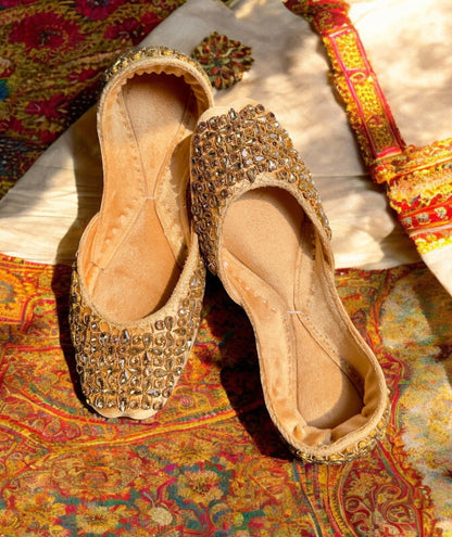 gold Jutti