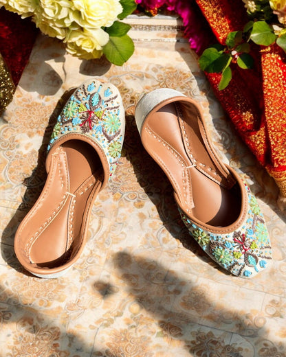 ivory bridal jutti