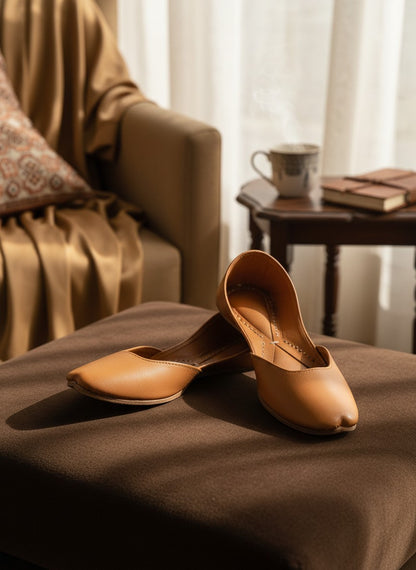 Ujaala Noora plain chocolate brown leather jutti with a pointed toe.